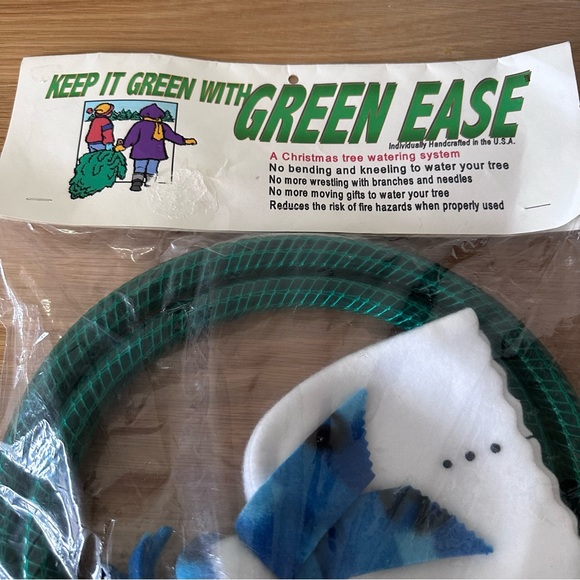 Green Ease Christmas Tree Watering System - Picture 2 of 4
